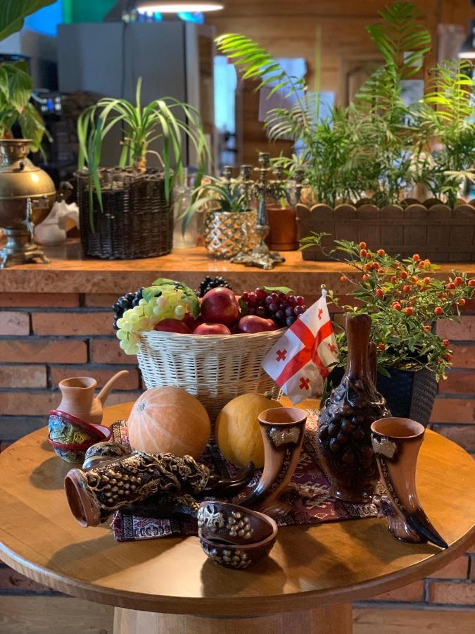 Hotel Tyrol I Restauracja Zycie Gruzji Osielsko Bagian luar foto