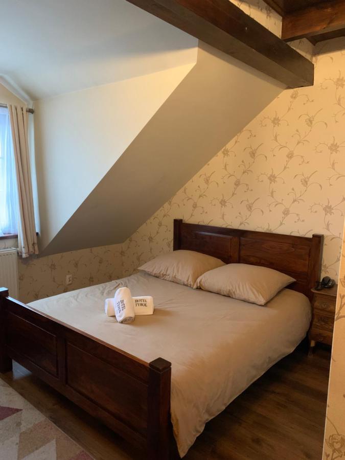 Hotel Tyrol I Restauracja Zycie Gruzji Osielsko Bagian luar foto
