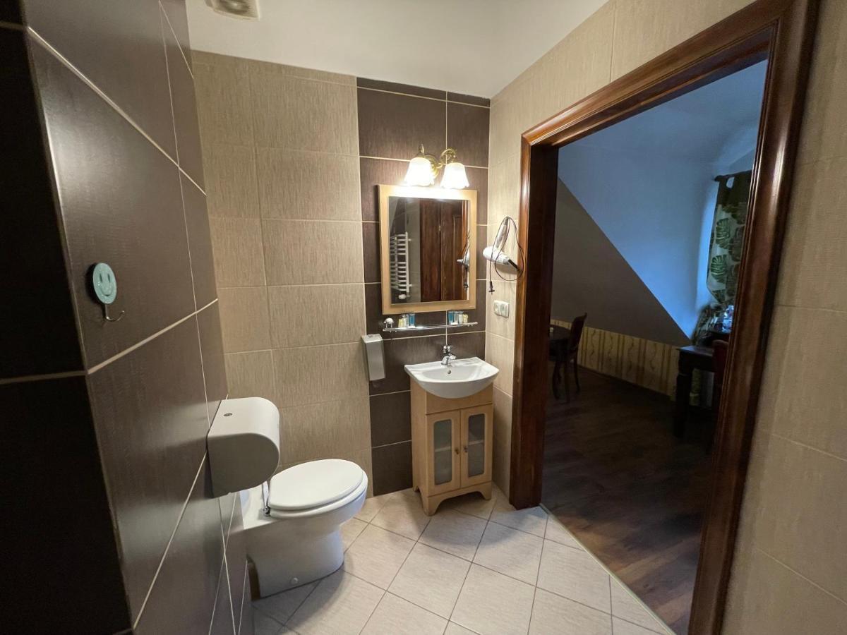 Hotel Tyrol I Restauracja Zycie Gruzji Osielsko Bagian luar foto