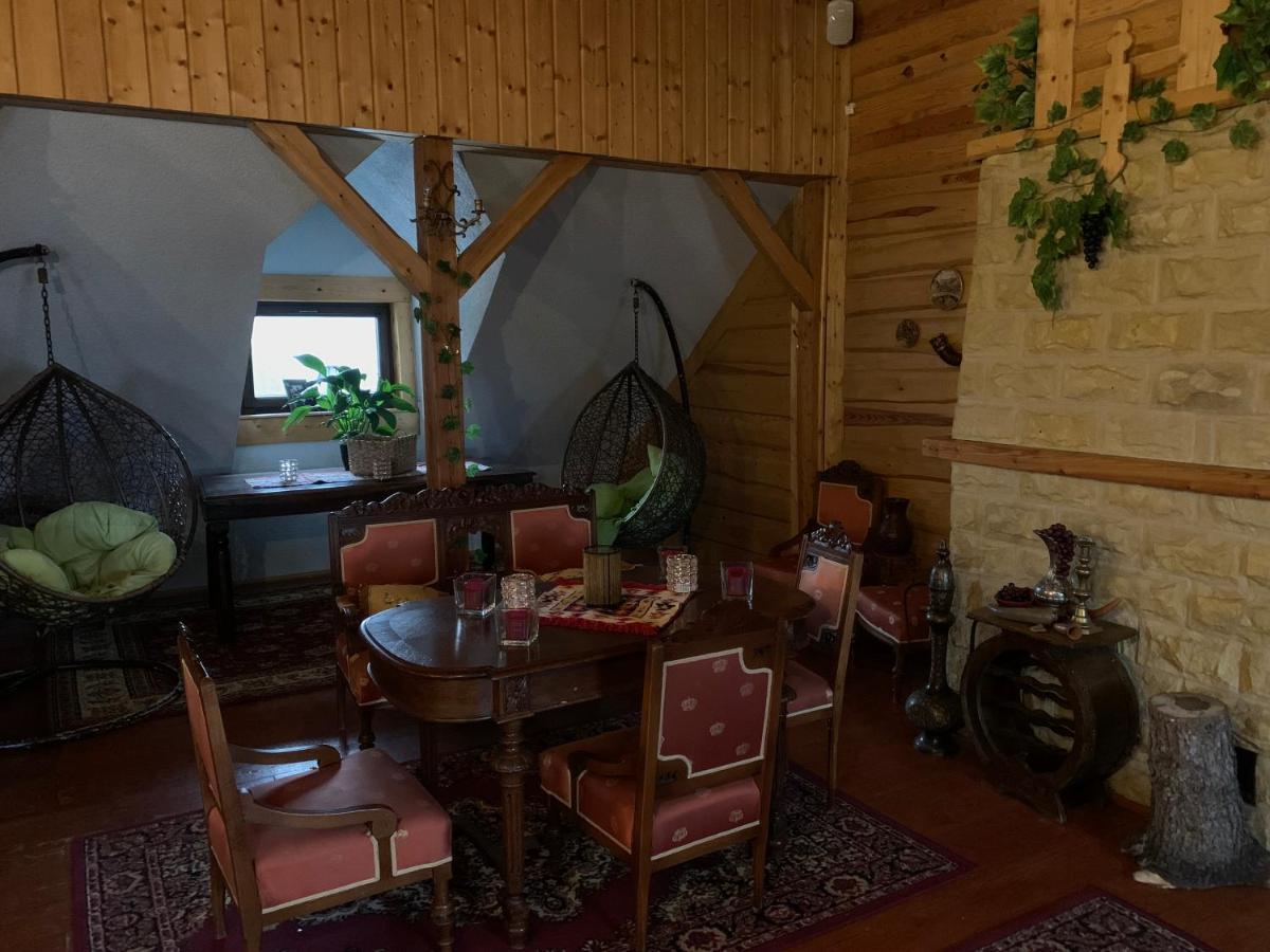 Hotel Tyrol I Restauracja Zycie Gruzji Osielsko Bagian luar foto