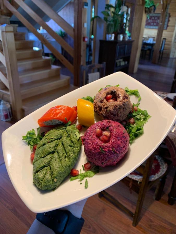 Hotel Tyrol I Restauracja Zycie Gruzji Osielsko Bagian luar foto