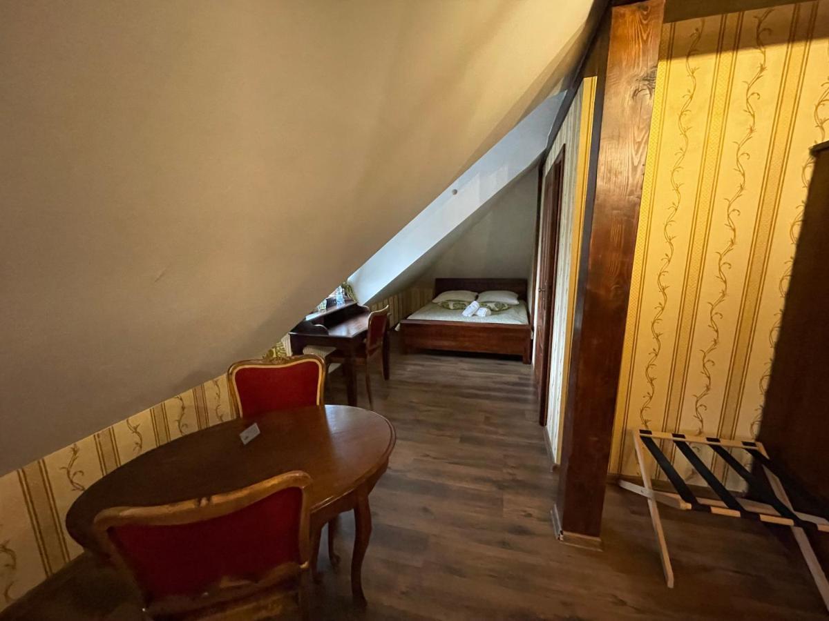 Hotel Tyrol I Restauracja Zycie Gruzji Osielsko Bagian luar foto