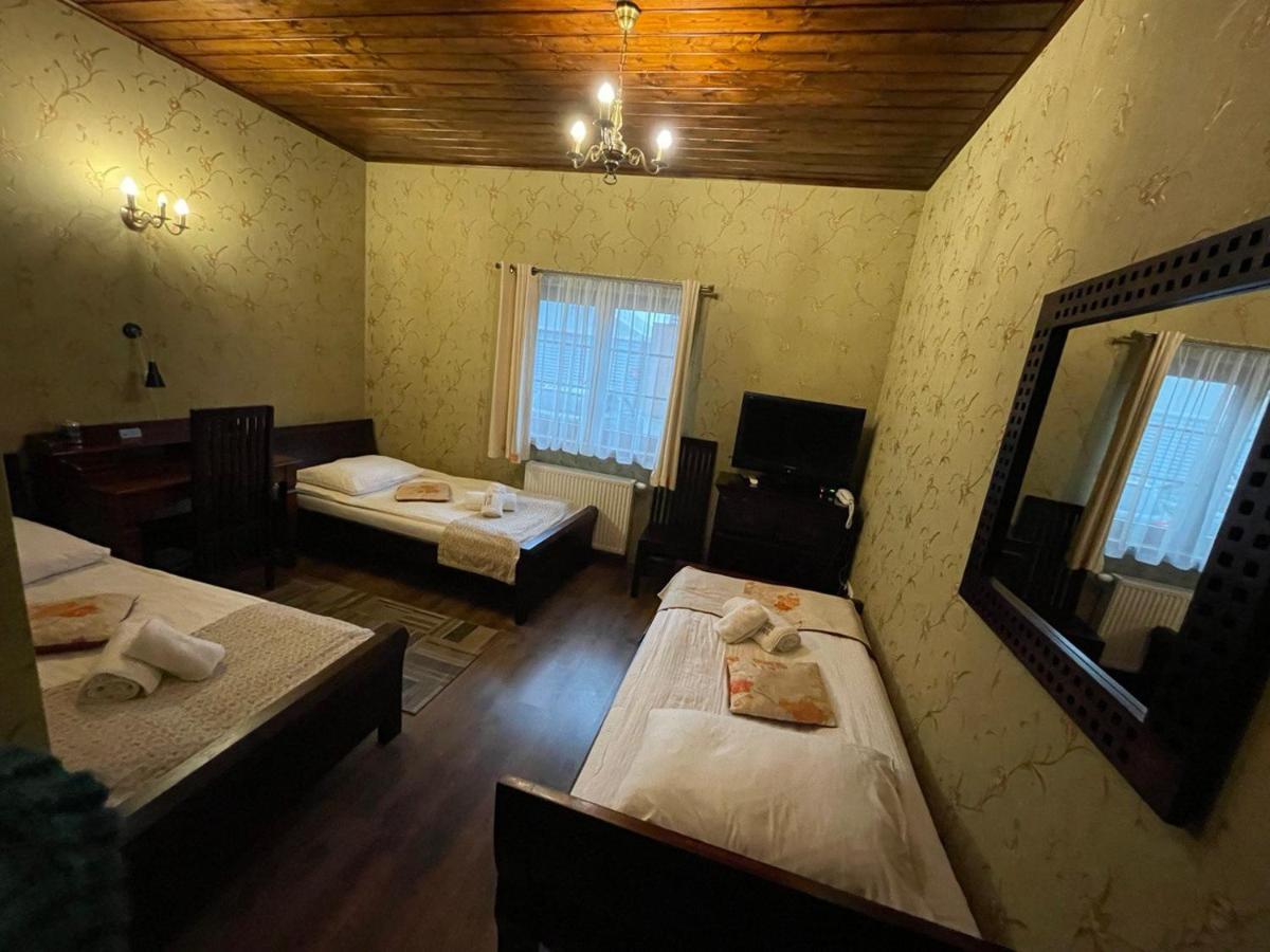 Hotel Tyrol I Restauracja Zycie Gruzji Osielsko Bagian luar foto