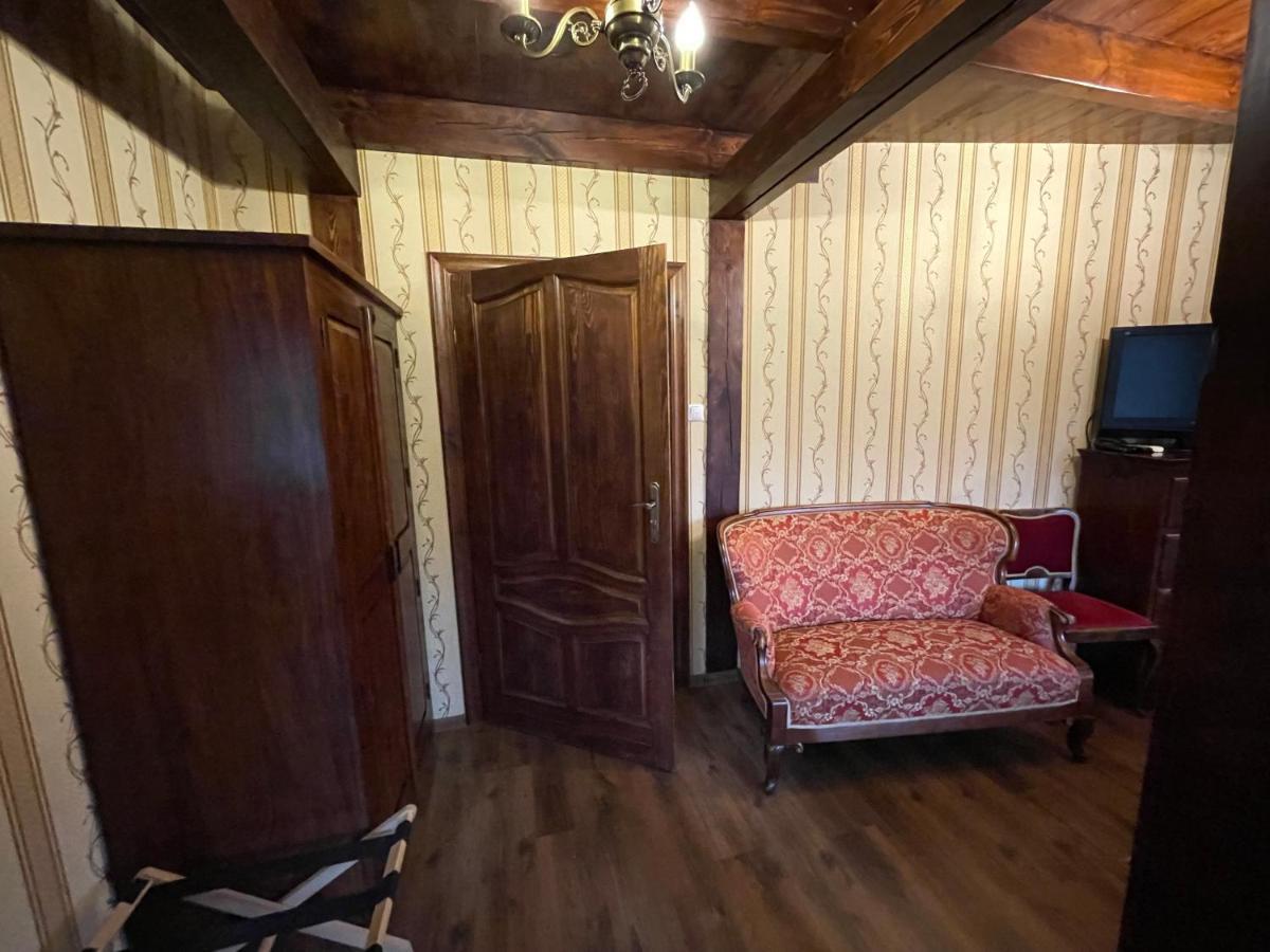 Hotel Tyrol I Restauracja Zycie Gruzji Osielsko Bagian luar foto