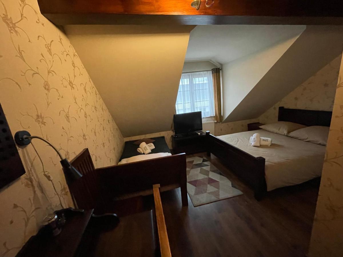 Hotel Tyrol I Restauracja Zycie Gruzji Osielsko Bagian luar foto